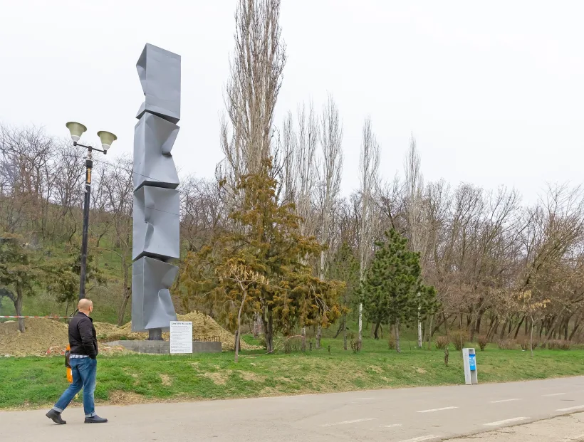Sculptura „Omagiu lui Brâncuși” a fost restaurată