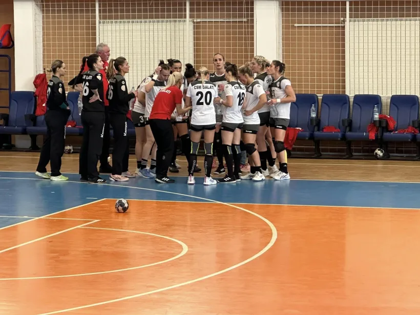 Handbalistele de la CSM Galaţi au jucat de la egal 23 de minute cu „tigroaicele”