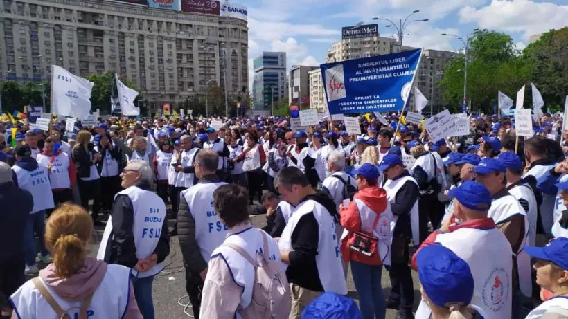 Greva în educație continuă