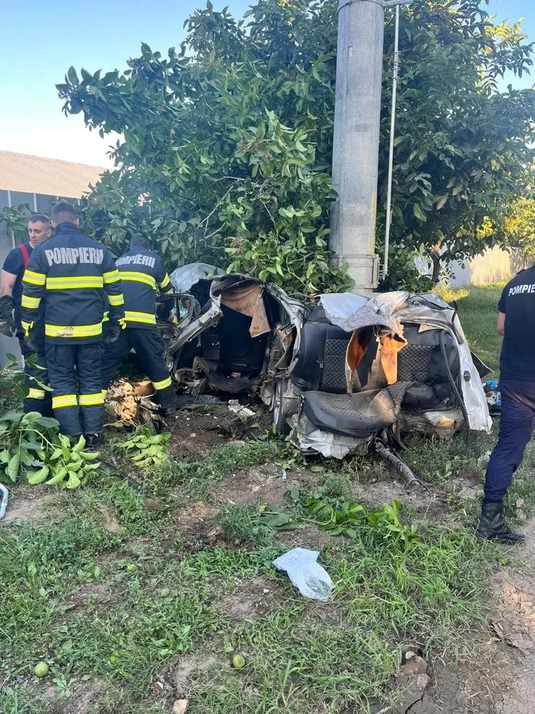 Accident groaznic în județul Galați: doi tineri și-au pierdut viața
