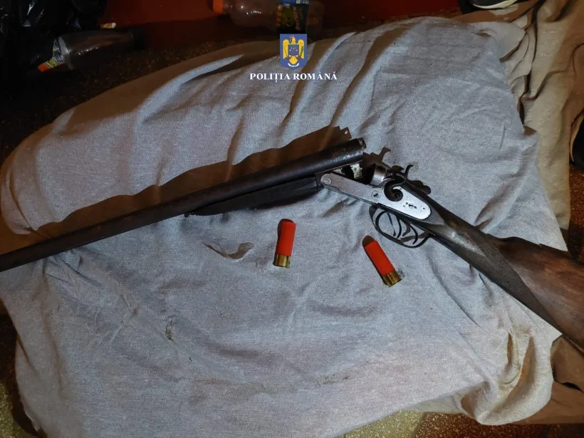 O armă de vânătoare, furată din Croația acum 5 ani, găsită de polițiști