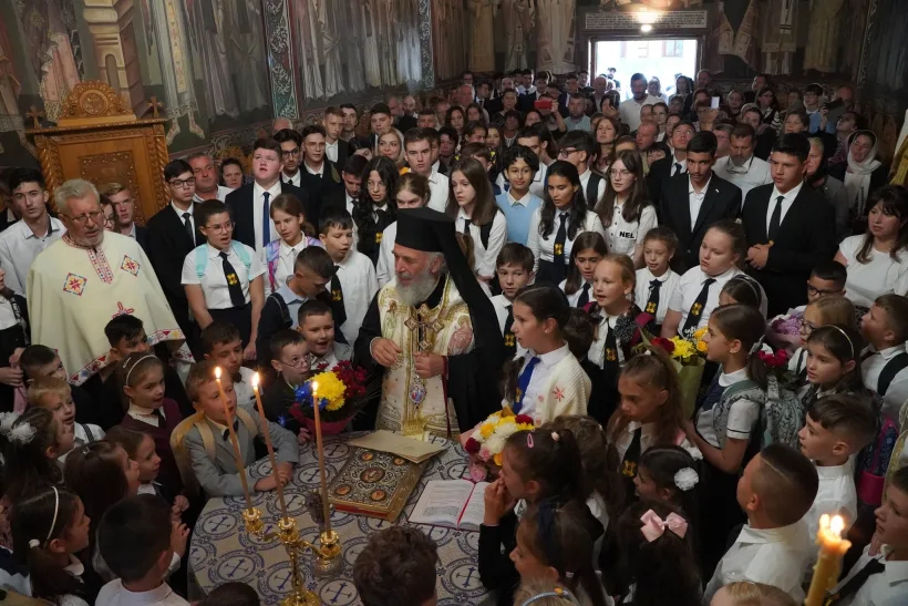 Seminarul Teologic „Sfântul Andrei“ din Galaţi şi-a deschis porţile pentru un nou an şcolar