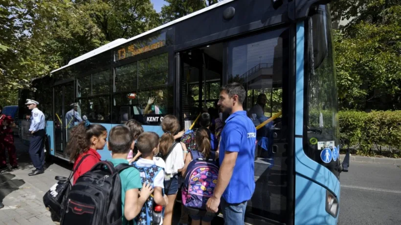 Transportul elevilor este gratuit!