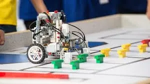 Club de robotică într-un fost cinematograf din Galați