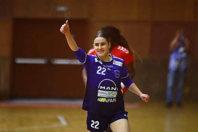Olimpica Beatrice Raicea a jucat primul meci în Liga Florilor