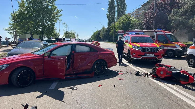Un polițist de la IPJ Galați a murit pe Faleza Dunări: motocicleta pe care o conducea a fost lovită de o mașină