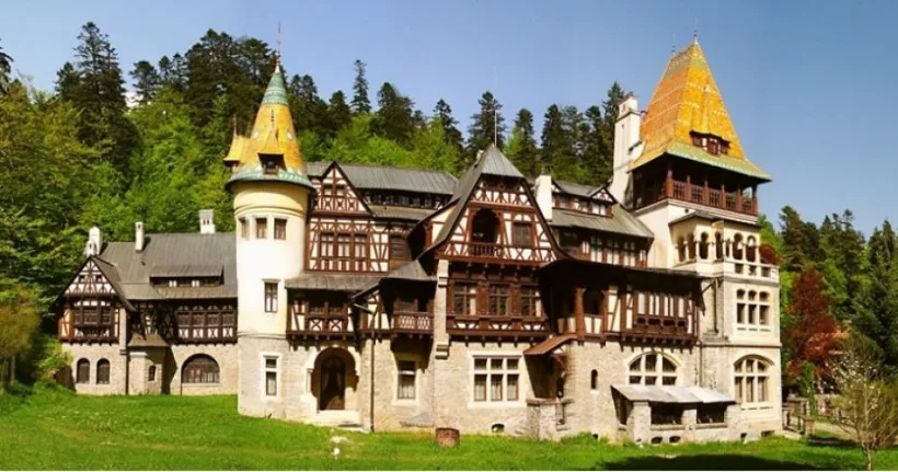 În 24 mai 1903 a fost inaugurat Castelul Pelişor