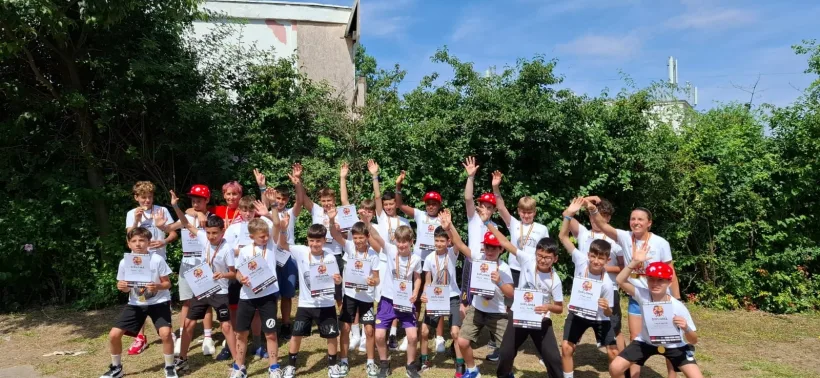 Cei mai mici baschetbalişti gălăţeni de la LPS, CSM, Academia Phoenix şi Templiers Academy s-au întors cu multe victorii de la Costineşti