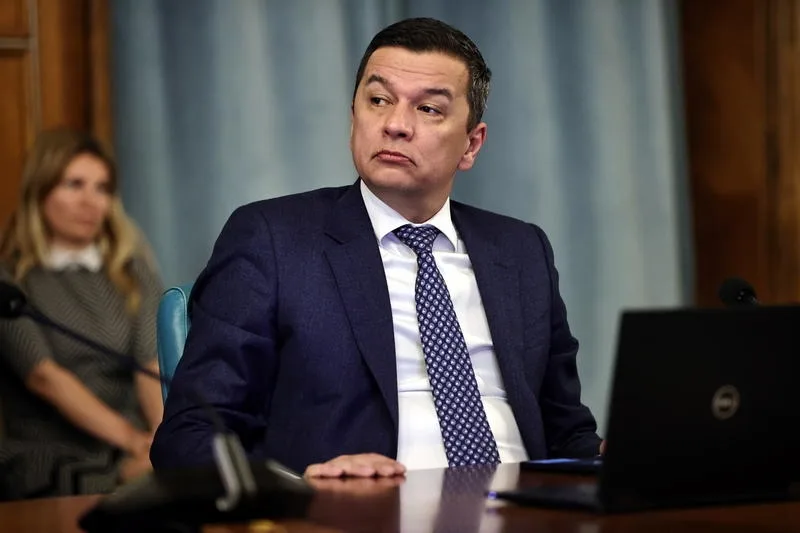 Grindeanu: Aproape 800 de kilometri de autostradă și drum expres sunt în lucru în România