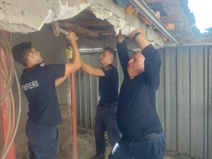 Costel Fotea mulțumește pompierilor pentru intervenția în localitățile inundate:„Cuvintele nu pot exprima pe deplin ceea ce au făcut acești salvatori în două săptămâni”