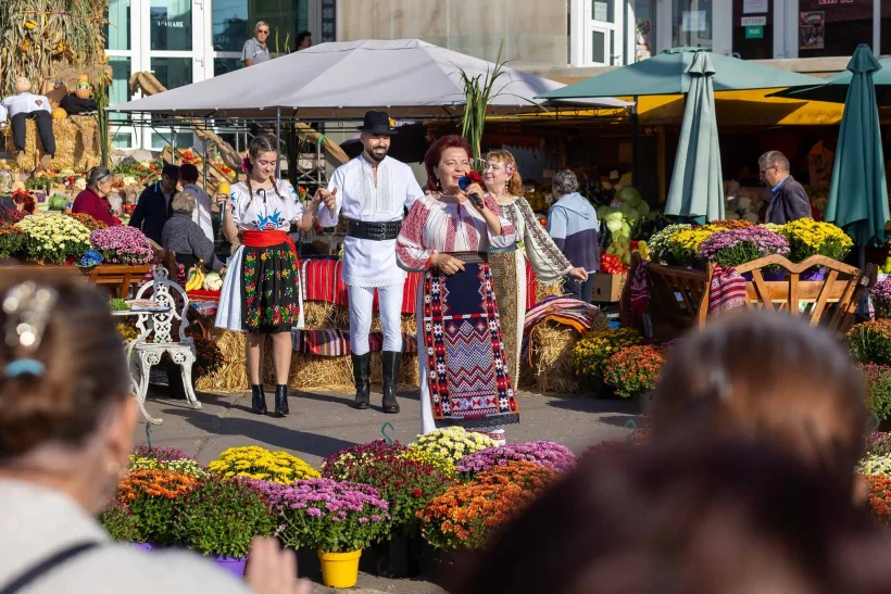 A început Târgul de Toamnă de la Galați, din Piața Centrală