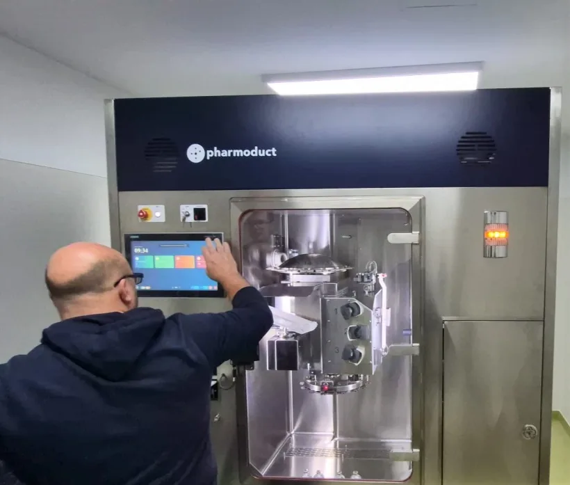 Cel mai performant robot de preparare a tratamentelor de chimioterapie din România, în dotarea Spitalului Județean Galați