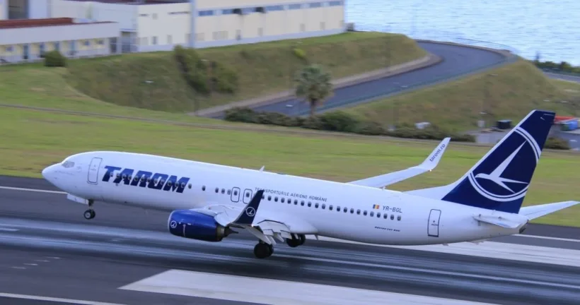 Incident la o cursă Tarom. Pilotul a frânat brusc pe pistă