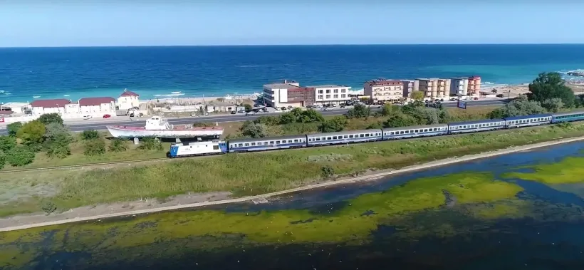 CFR Călători suplimentează trenurile spre și dinspre litoral în minivacanța de 1 Mai