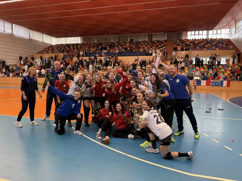 Handbalistele de la CSM Galaţi, meci de gală cu Rapid în Liga Florilor