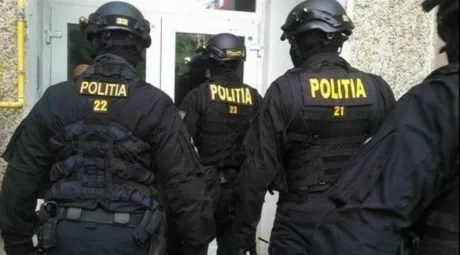 Descinderi la o grupare care deconta ilicit medicamente. Din rețea fac parte medici și farmaciști din Galați