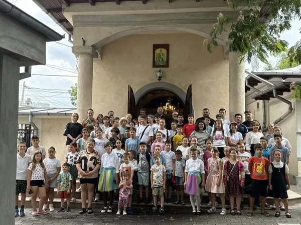Programul educațional „Vacanță din pridvorul Bisericii”a ajuns în Parohia Sf. Spiridon din Galați