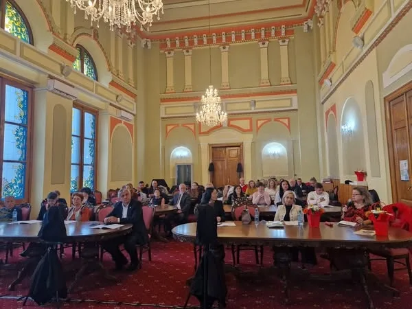 UDJG reprezentată la Simpozionul national multidisciplinar „România Verde” - Țara Plantelor Medicinale”