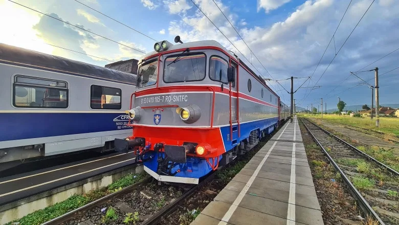 Dosar penal la Galați: un mecanic a evitat un dezastru după devierea unui tren pe fir greșit