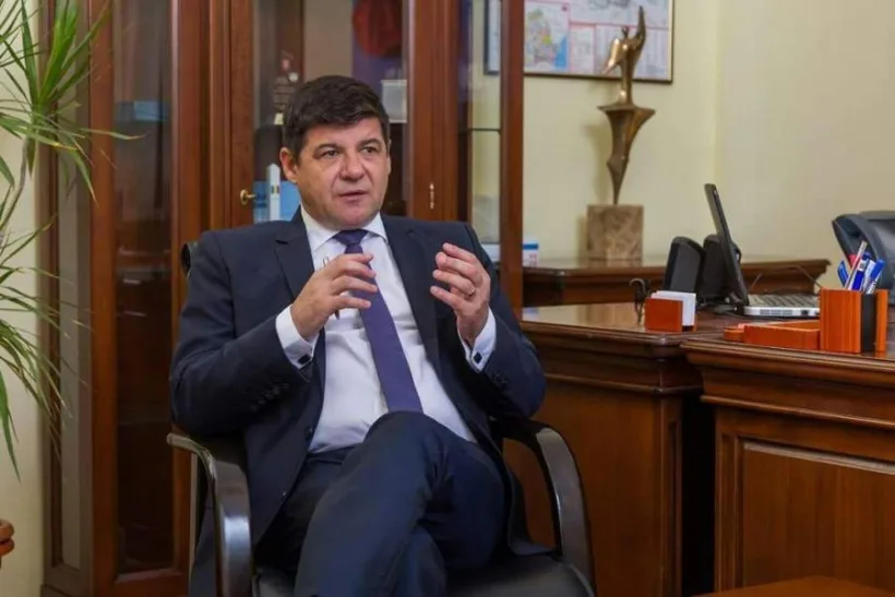 „Opera sa rămâne nemuritoare”. Costel Fotea, mesaj despre Mihai Eminescu la ceas comemorativ