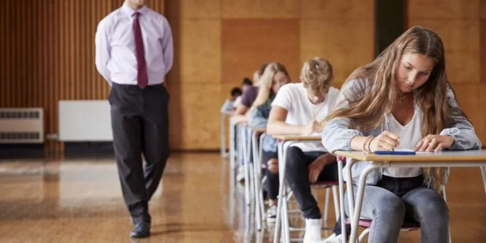 Posibile modificări la BAC pentru profesori: Cu cât vor crește sumele plătite pentru participare