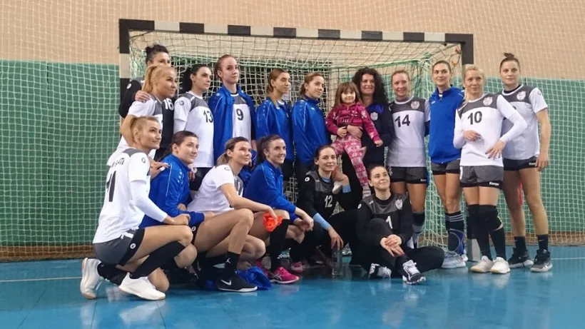 Interese mari pe semicerc: handbalistele gălăţene antrenate de Alexandrina Soare vor juca promovarea pe teren cel mai probabil în luna iulie