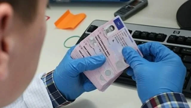 Au crescut taxele pentru permisele şi taloanele auto cu 30%