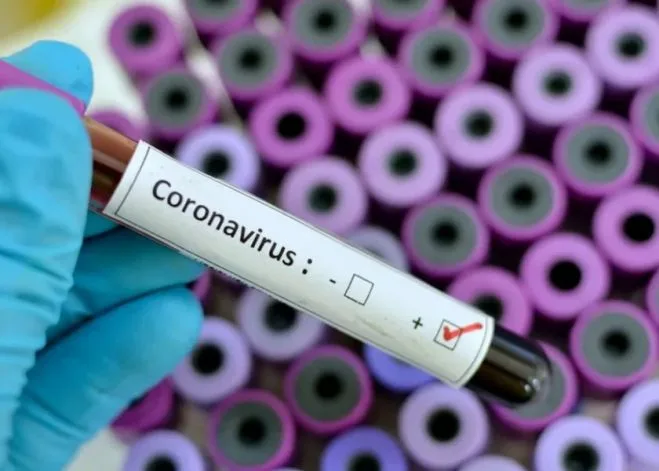 Explozie de cazuri de coronavirus în România: 555 de noi îmbolnăviri, cel mai mare număr de la începutul epidemiei
