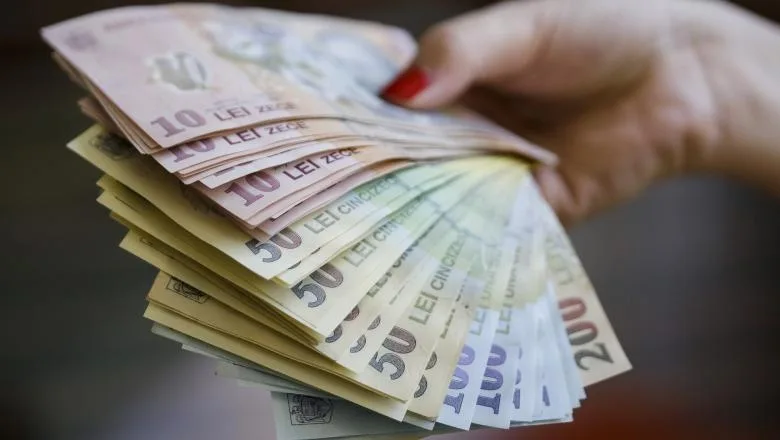 PSD vrea să acorde 2.000 de lei profesorilor pe perioada pandemiei și 1.500 de lei personalului auxiliar din școli