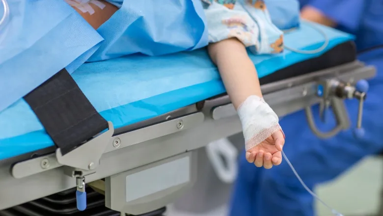 Spitalele din România au în acest moment aproximativ 100 de paturi de terapie intensivă pentru copii