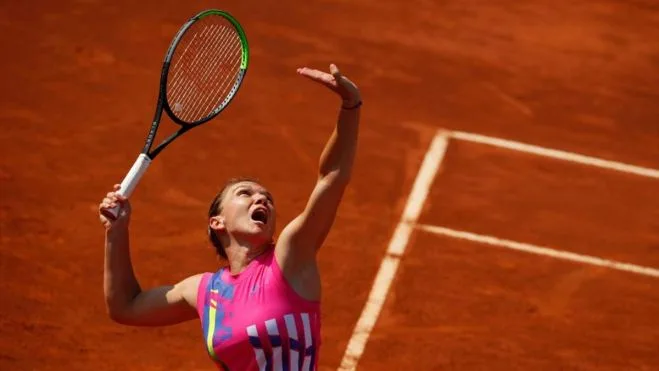 A 12-a victorie consecutivă şi Halep ajunge în semifinale la Roma
