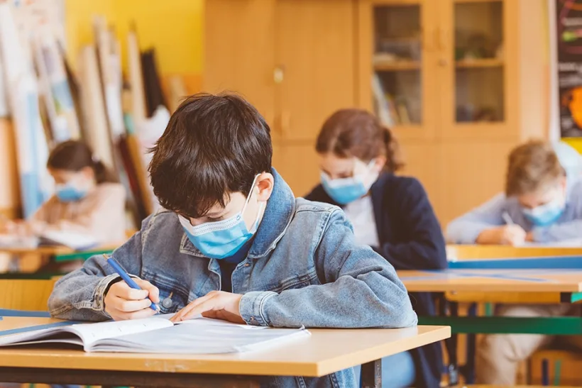 1,2 milioane de copii de grădiniță și clasele primare, excluși de la tichetele de 400 de lei pentru after school