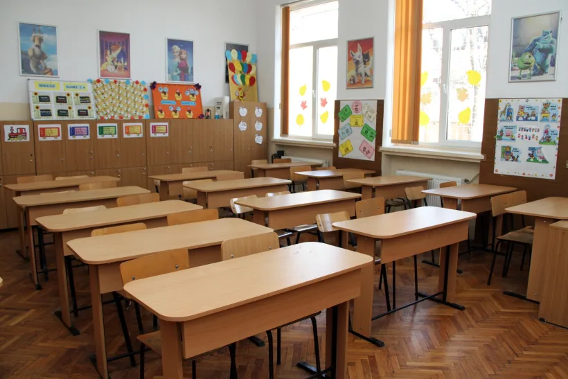 Siguranța procesului educativ, afectată în zeci de școli din Galați