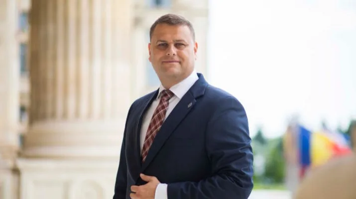 Producătorii români, aruncați în stradă de guvernanți, sunt ajutați de PSD
