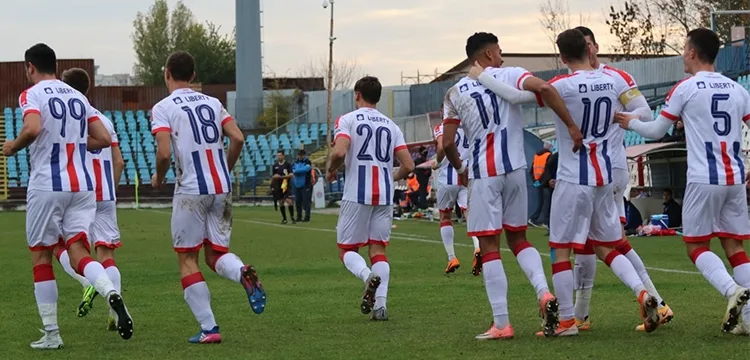 Victorii pentru Oţelul şi Sporting, înfrângere pentru Avântul