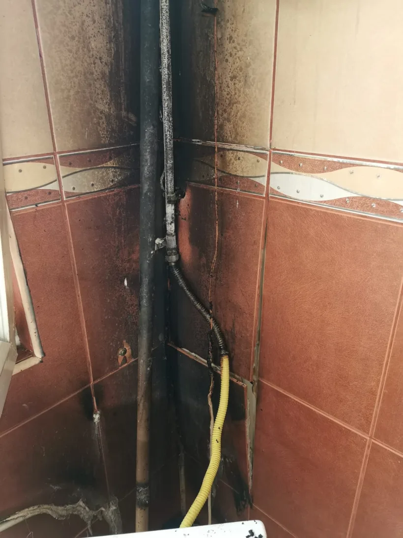VIDEO Explozie într-un apartament din Galați provocată de un bărbat care a încercat să taie o țeavă de gaze