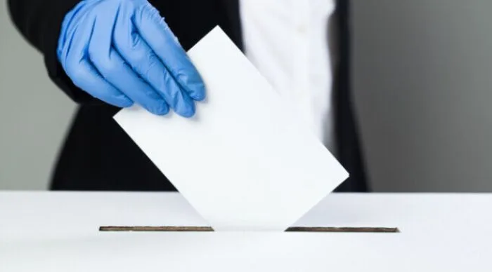Cum vor putea vota cei aflaţi în carantină sau izolare la alegerile din 6 decembrie