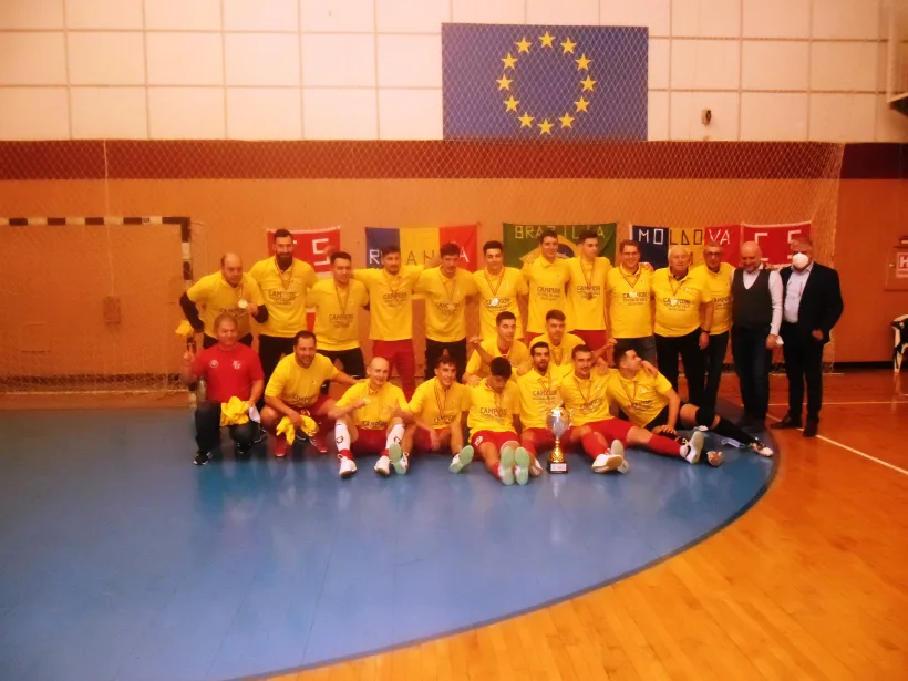 Campionii de la United confirmă şi termină anul în pole-position