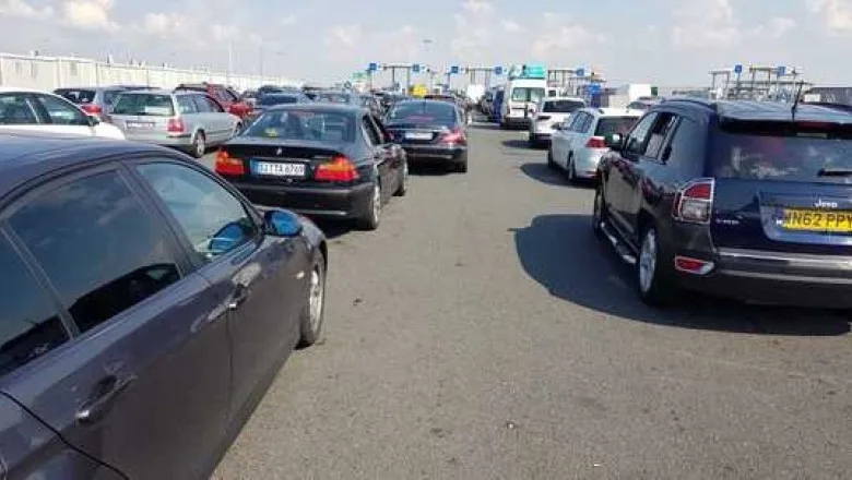 Aglomerație la Vama Nădlac II, pe sensul de ieșire din țară