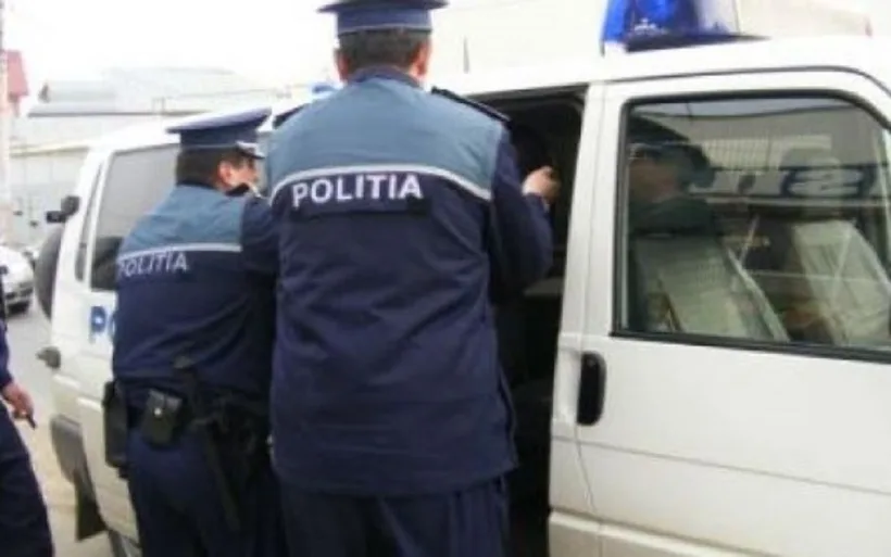 Un gălățean a intrat cu pistolul într-un supermarket