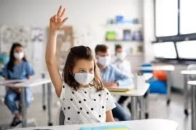Ministrul Educației: La două cazuri de COVID-19 într-o clasă se suspendă activitatea clasei