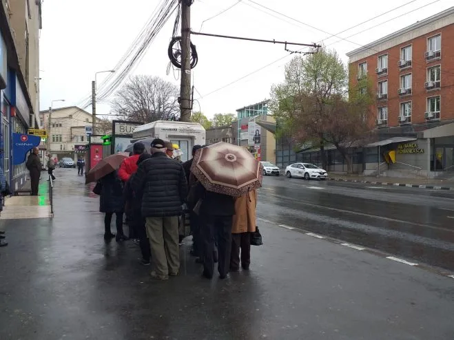 Facilități la transportul public pentru gălățeni. Când vor fi distribuite noile abonamente