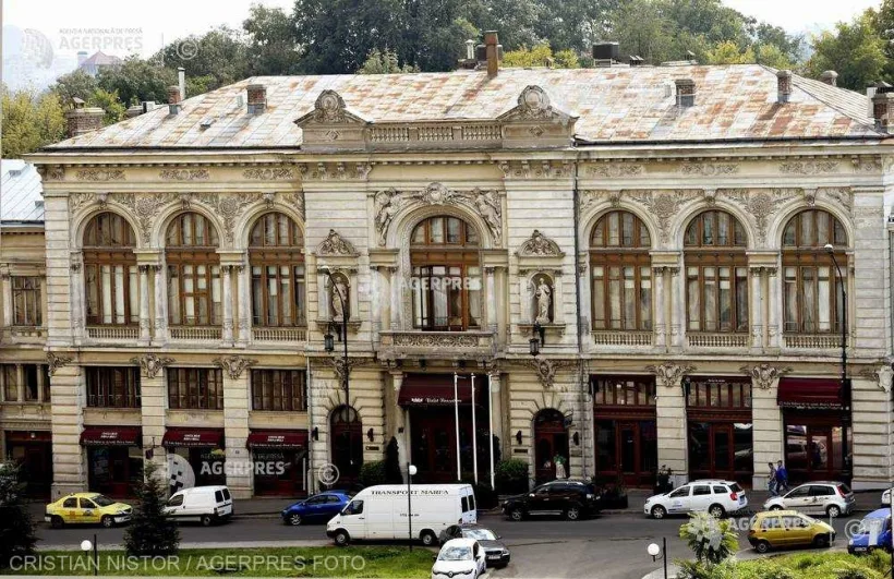 Palatul Bragadiru îl găzduieşte pe Godot