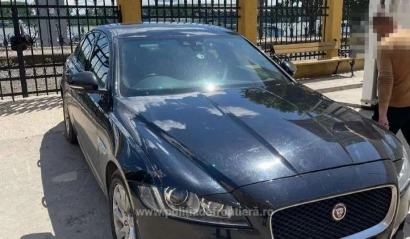 Autoturism Jaguar, care figura ca furat din Marea Britanie, descoperit în comuna gălățeană Independența