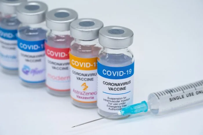 Inflamații cardiace la tineri după vaccinarea cu serurile  ARNm