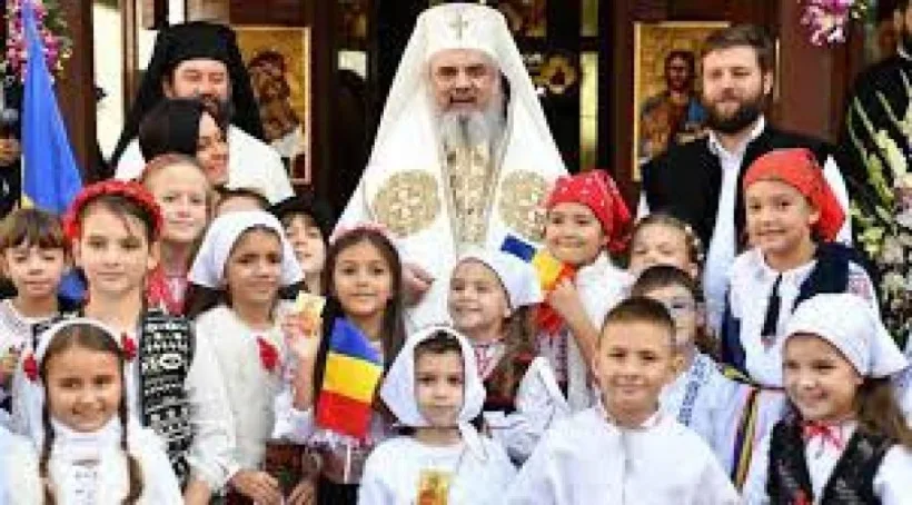 Patriarhia Română, mesaj pentru elevi: Școala şi Biserica sunt lumini