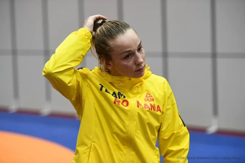 Două sportive reprezintă joi România la Tokyo