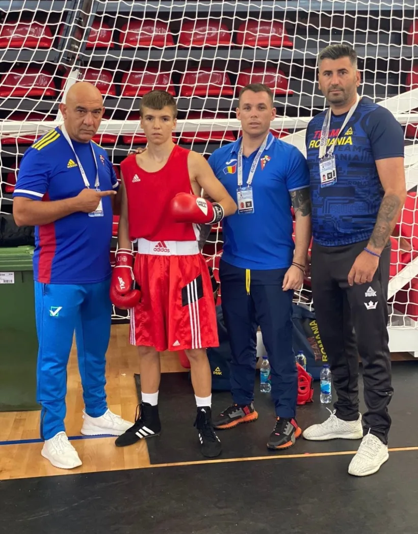Gălăţeanul de la CSM Dunărea, Alexandru Suvache boxează cu titlul continental pe masă