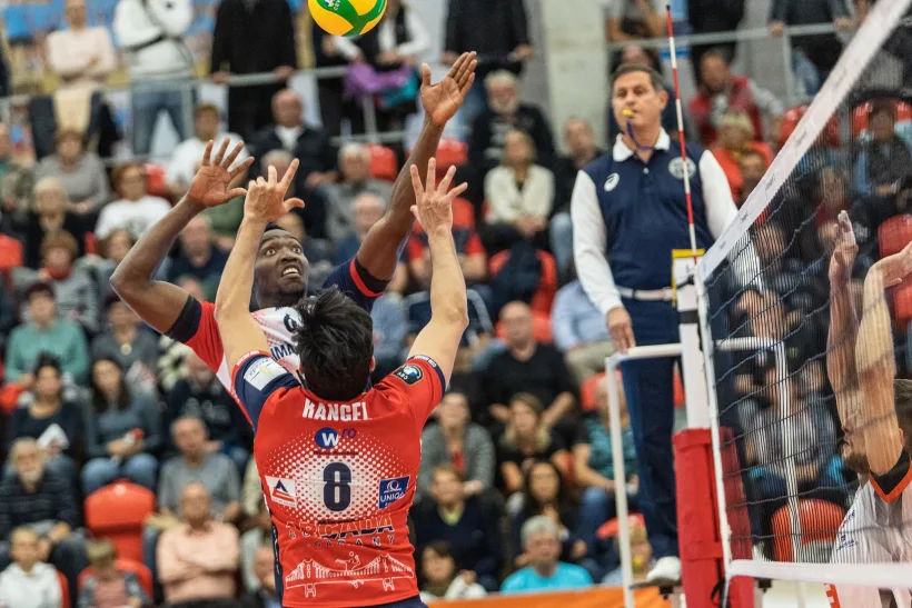 Thriller la fileu, CSM Arcada eliminată după „golden set”