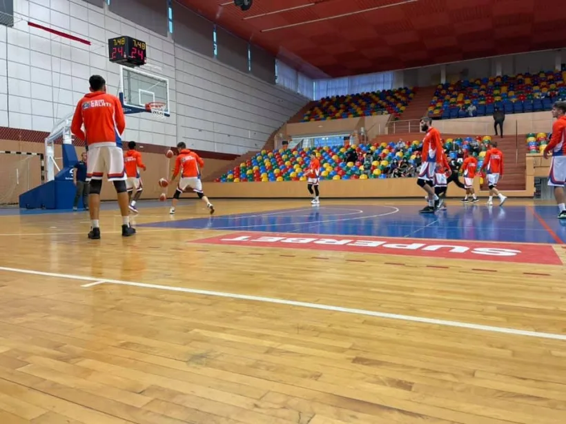 Baschetbaliştii de la CSM Galaţi revin pe teren la Craiova